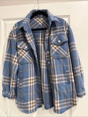 On Blue Blue Plaid Button-Up Shacket sz m